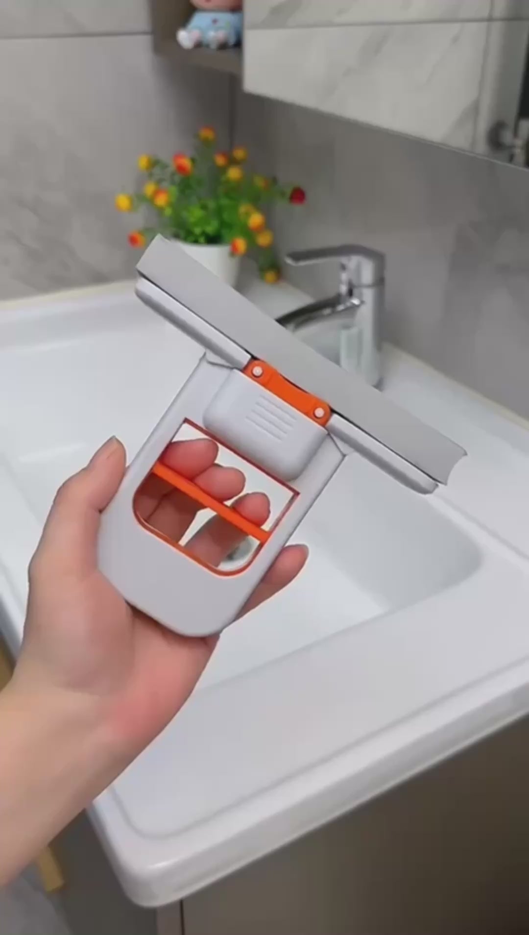 Mini Mop™ - Clean Smarter, Not Harder